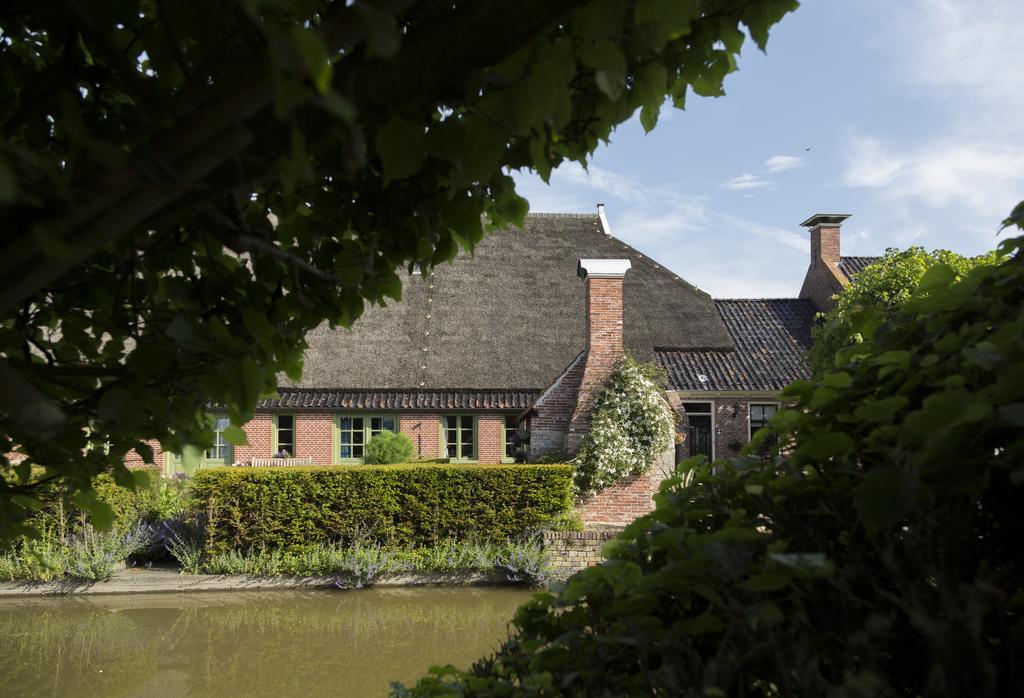 Bed and Breakfast Landgoedlogies Pábema Zuidhorn Exterior foto