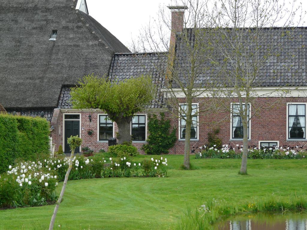 Bed and Breakfast Landgoedlogies Pábema Zuidhorn Exterior foto